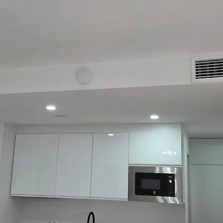Casa Elena Pacos * פואנגירולה