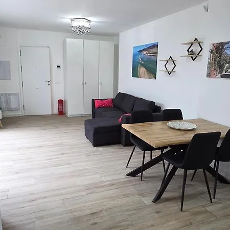Casa Elena Pacos דירה *