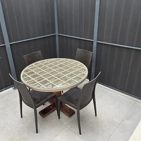 Casa Elena Pacos דירה פואנגירולה