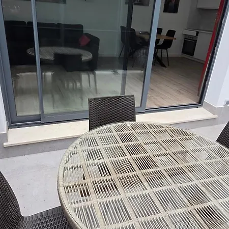 Casa Elena Pacos פואנגירולה